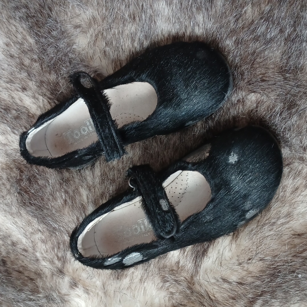 Kids real fur dress shoes